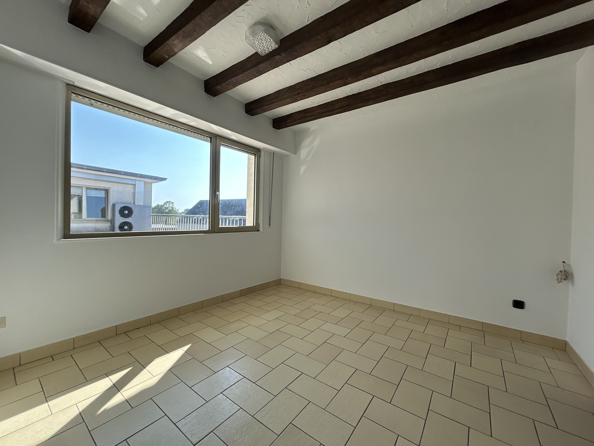 Bureau • 234.21m²